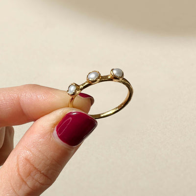 Dainty Pearl Ring - Size 9 - SS01