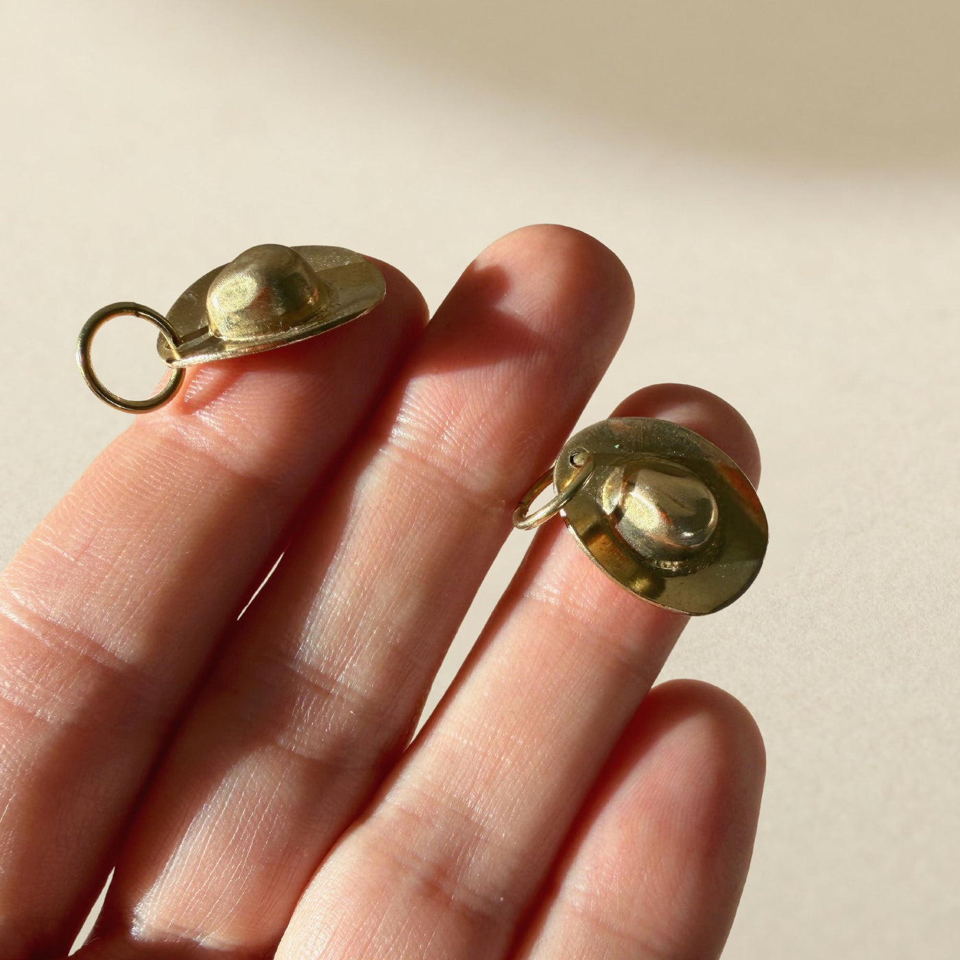 Vintage Cowgirl Hat Charm SS01